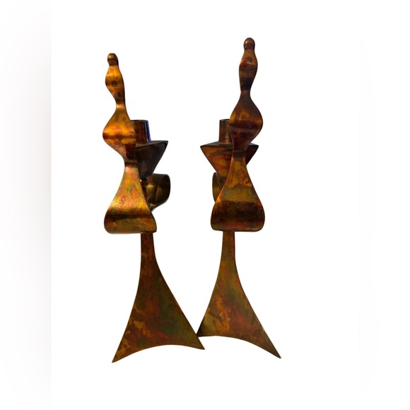 Mid-century Modern Pair of Solid Copper Acid Washed Candlesticks - Picture 2 of 13